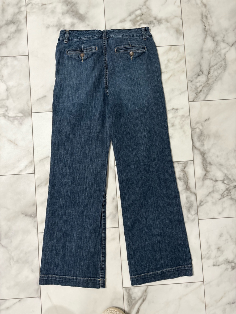 Bandolino Women's Dark Wash Bootcut Jeans - Blue Size 8P - Picture 3 of 3